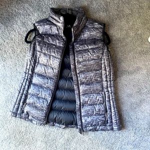 Multi color medium puffer vest